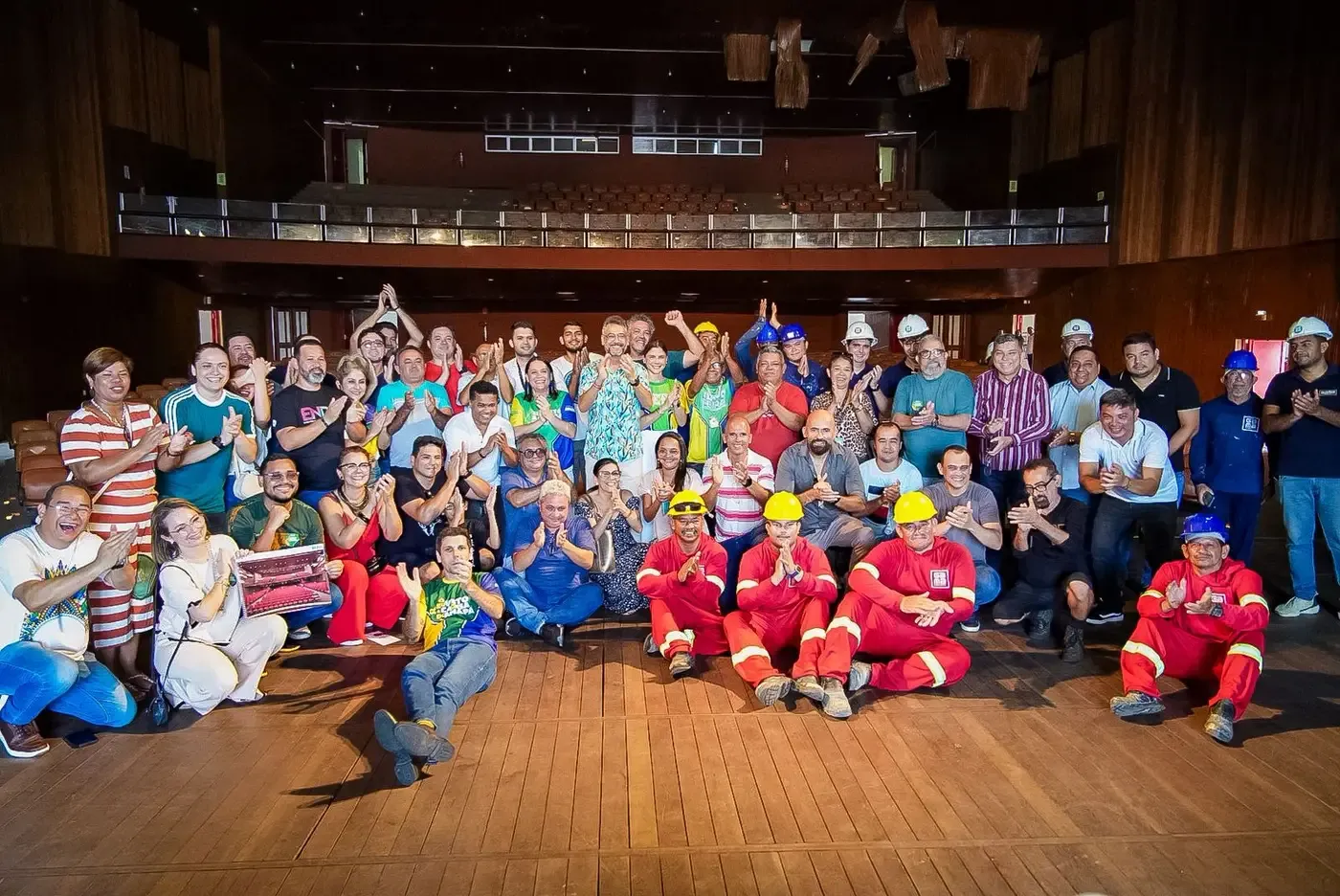 'Vamos devolver o Teatro das Bacabeiras ao povo do Amapá', destaca Clécio Luís no início da reforma e modernização da casa de espetáculos